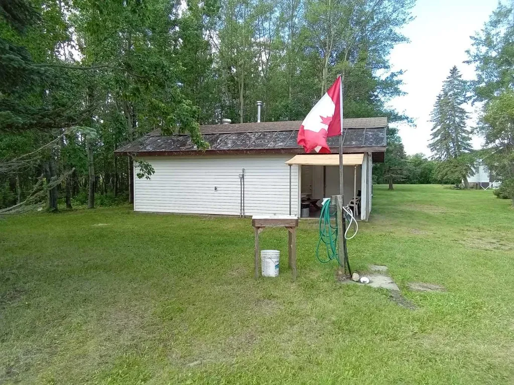 21 Peace River Avenue Peace River E Joussard AB T0G 1J0