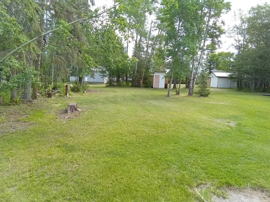 21 Peace River Avenue Peace River E Joussard AB T0G 1J0