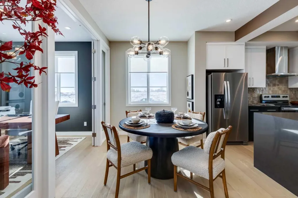 282 Southbow Avenue Cochrane AB T4C 2S6