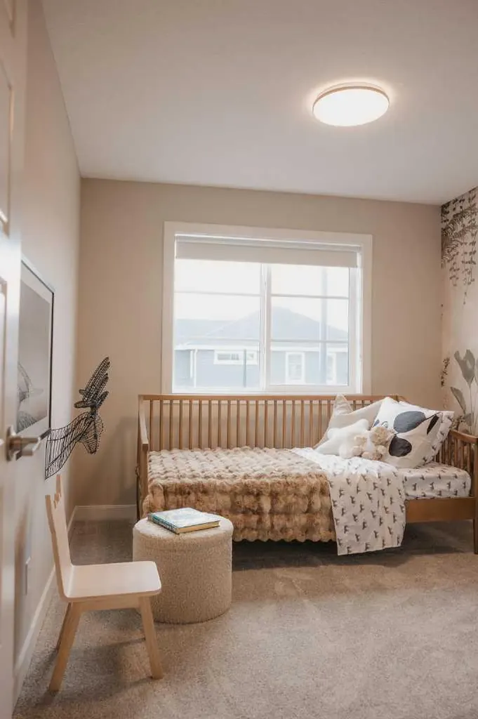 282 Southbow Avenue Cochrane AB T4C 2S6
