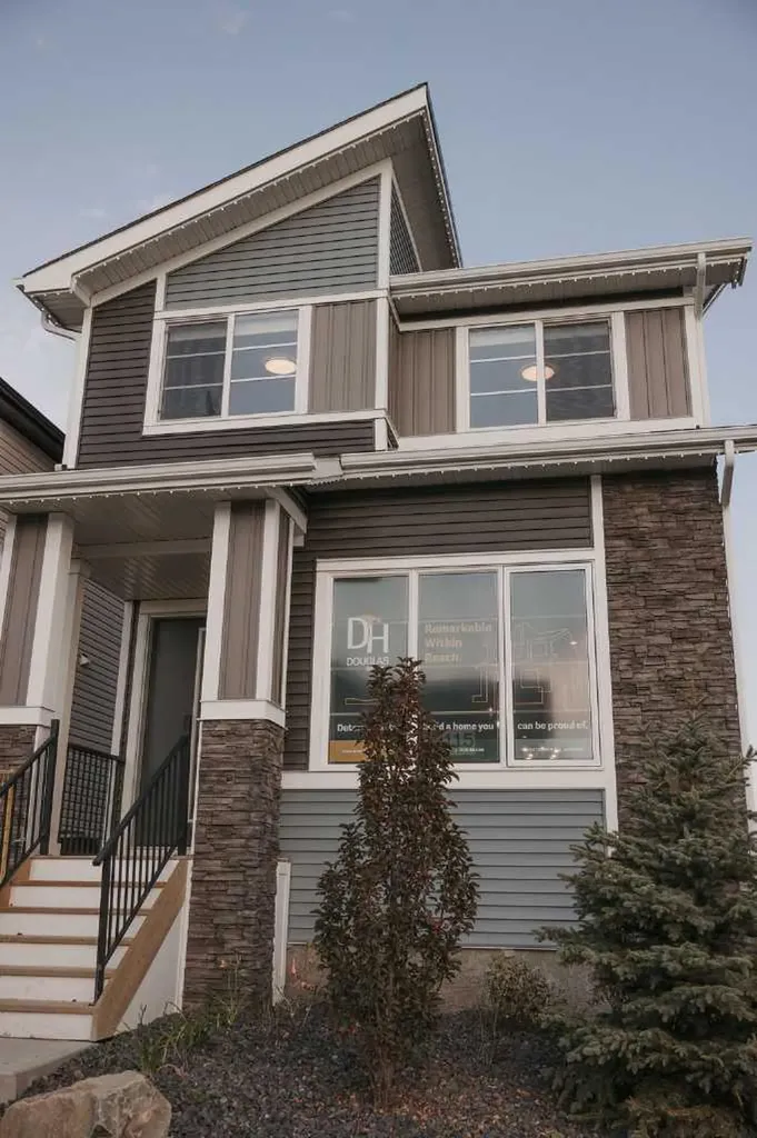 282 Southbow Avenue Cochrane AB T4C 2S6