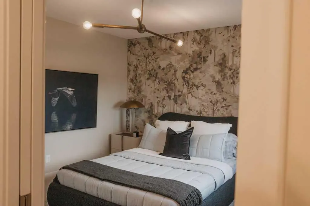 282 Southbow Avenue Cochrane AB T4C 2S6