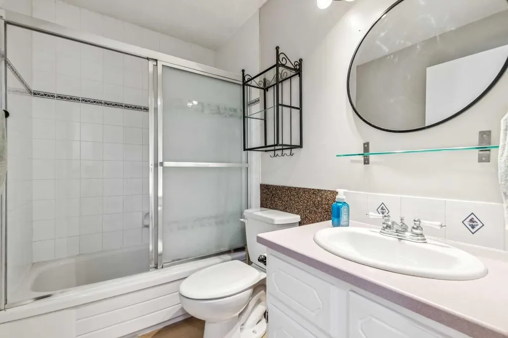 189 Deerfield Terrace SE Calgary AB T2J6V2