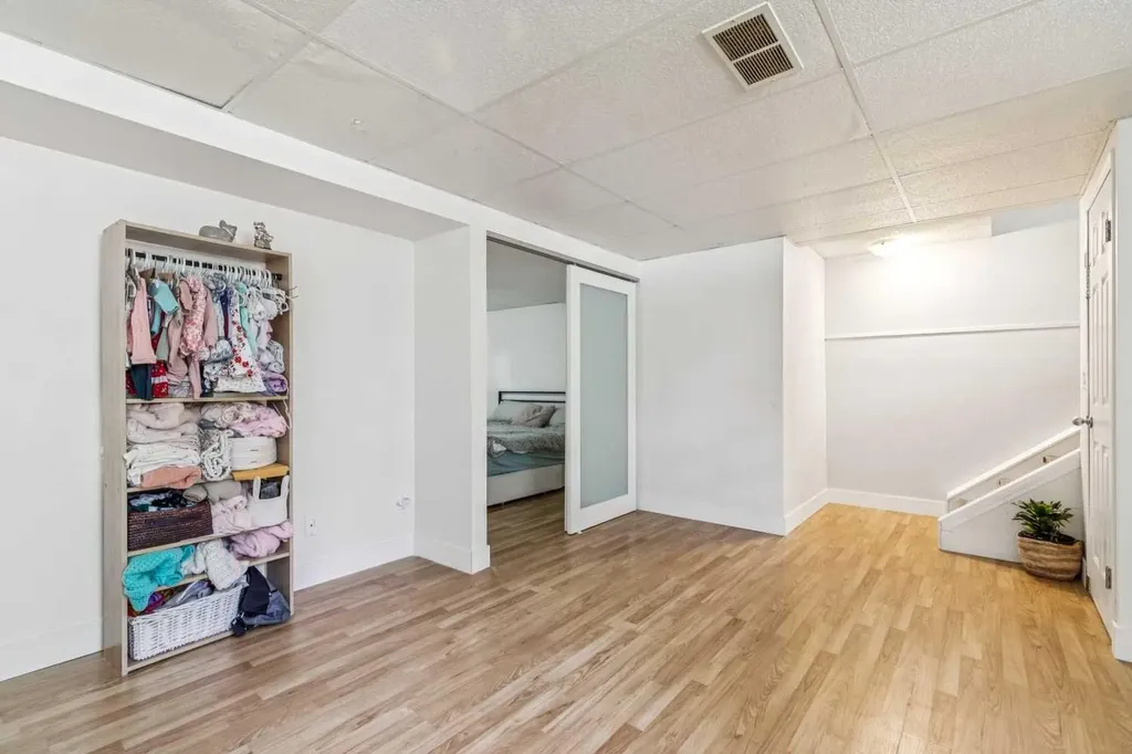 189 Deerfield Terrace SE Calgary AB T2J6V2
