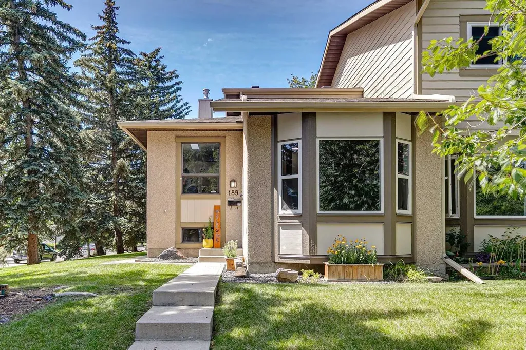 189 Deerfield Terrace SE Calgary AB T2J6V2