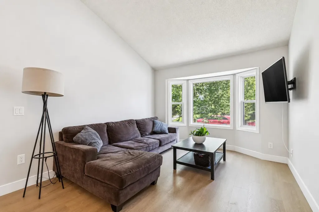 189 Deerfield Terrace SE Calgary AB T2J6V2
