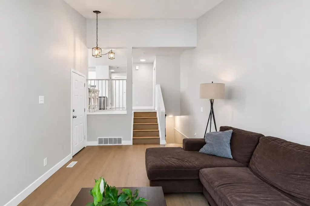 189 Deerfield Terrace SE Calgary AB T2J6V2
