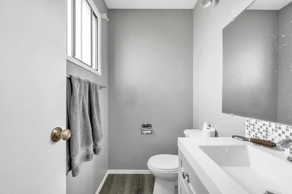 319 Templemont Place NE Calgary AB T1Y 5A7