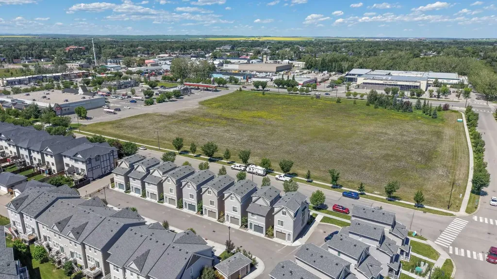 1407 3 Street SE High River AB T1V0G8