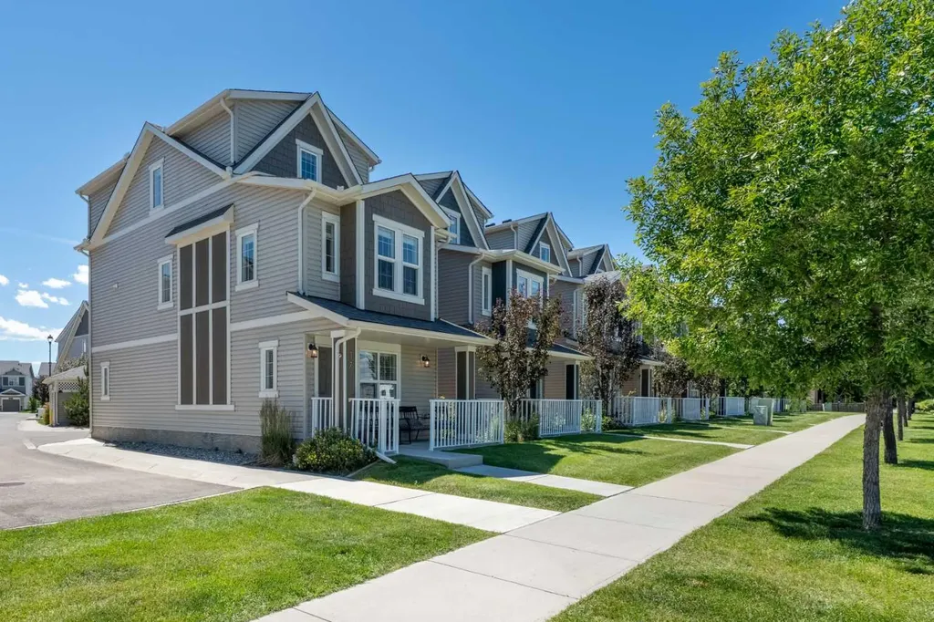 1407 3 Street SE High River AB T1V0G8