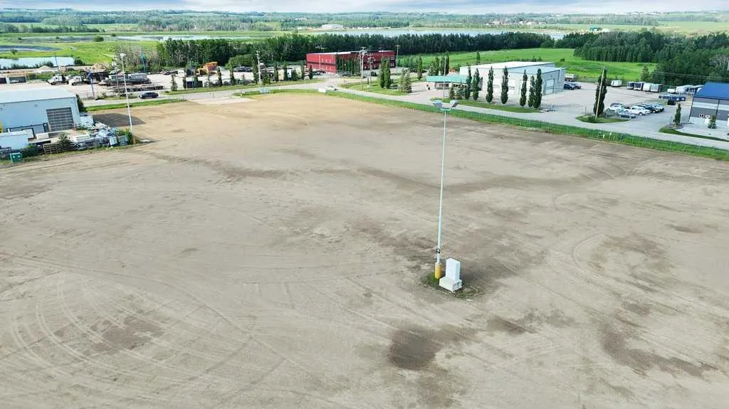 18 Charles Industrial Way Sylvan Lake AB T4S 0A6