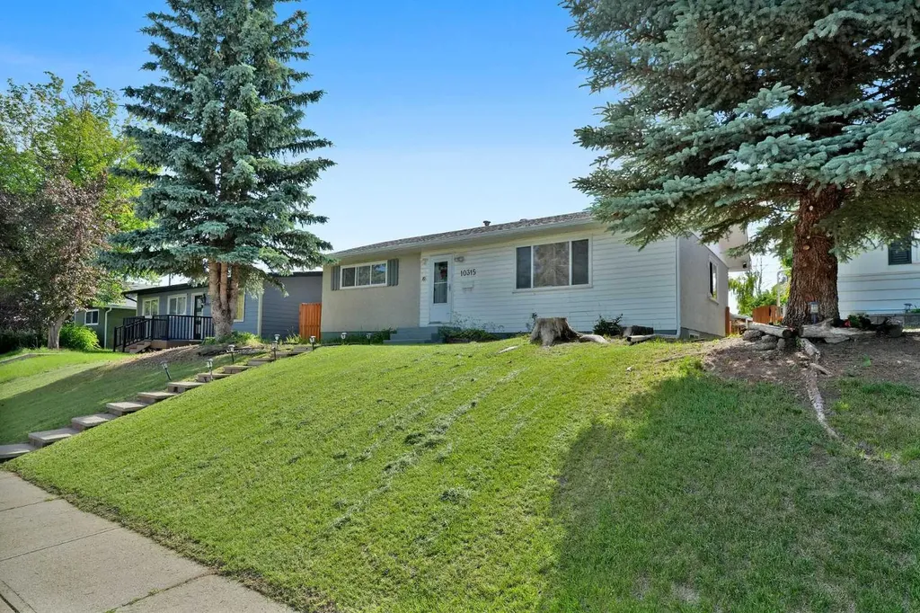 10315 8 Street SW Calgary AB T2W 0H2
