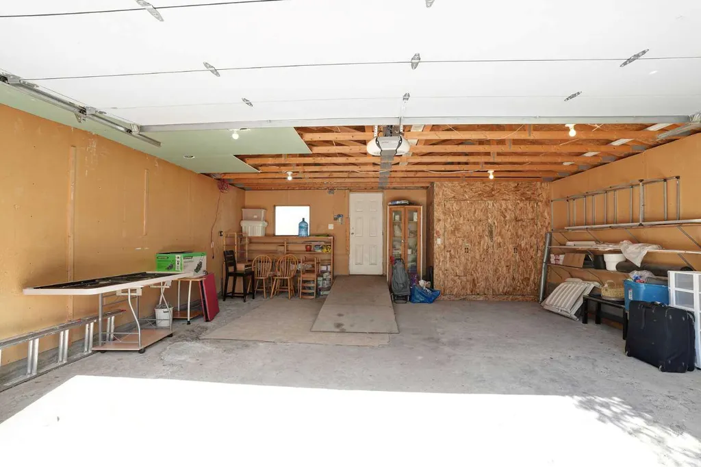 10315 8 Street SW Calgary AB T2W 0H2