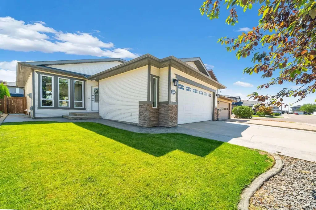 76 Somerset Place SE Medicine Hat AB T1B0H1