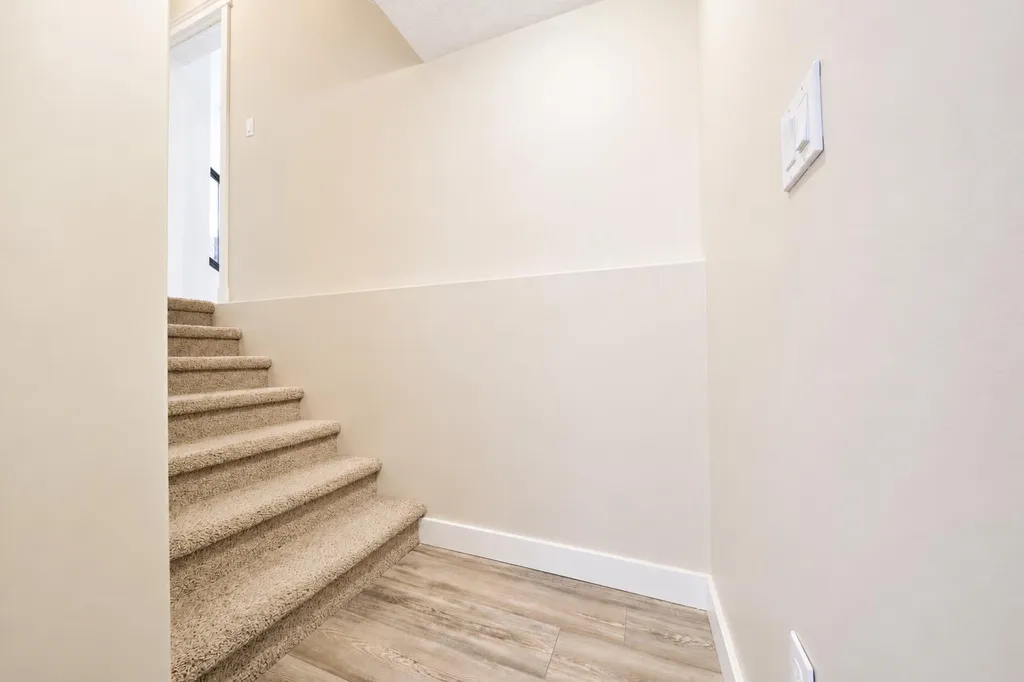 76 Somerset Place SE Medicine Hat AB T1B0H1