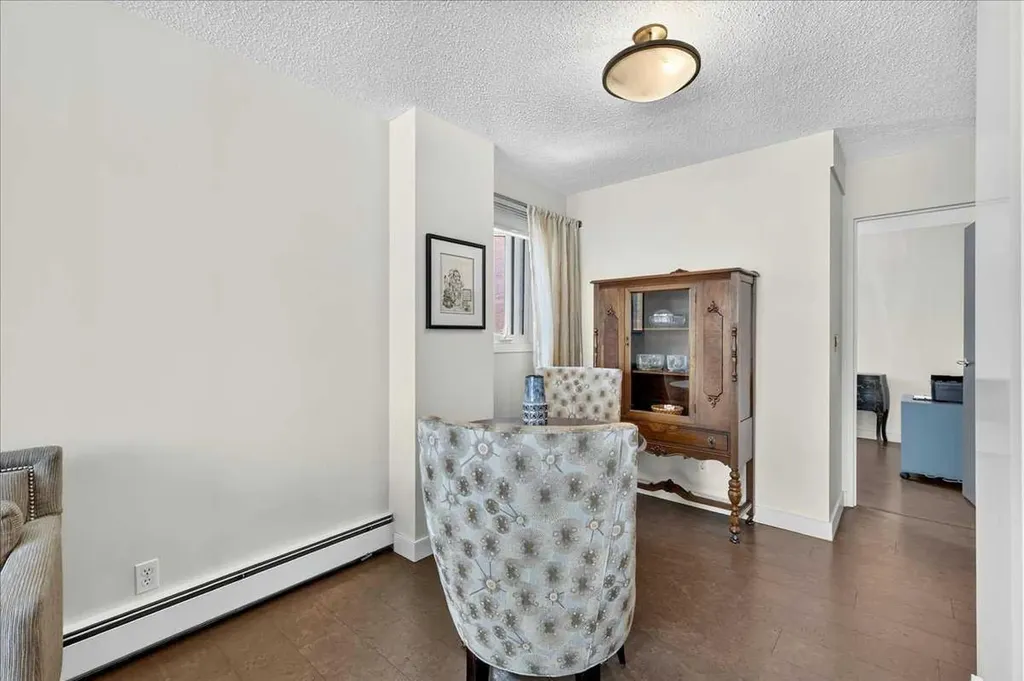 1107 15 Avenue SW Calgary AB T2R 0S8