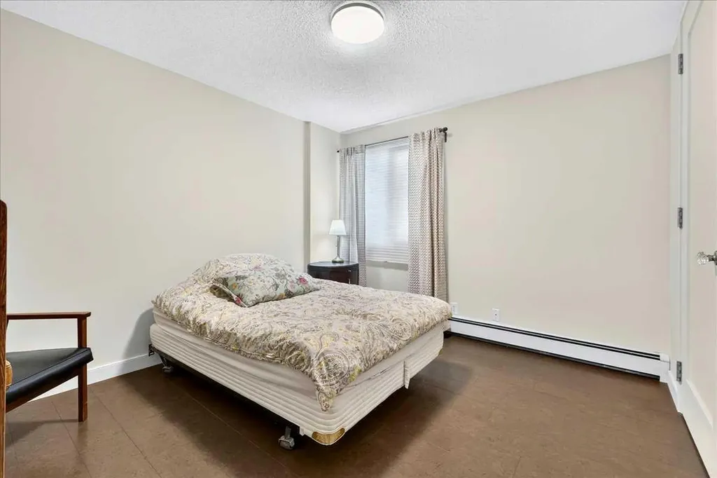 1107 15 Avenue SW Calgary AB T2R 0S8