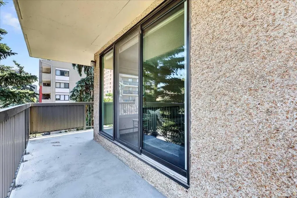 1107 15 Avenue SW Calgary AB T2R 0S8