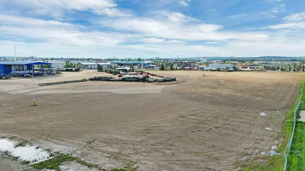 10 Charles Industrial Way Sylvan Lake AB T4S 0A6