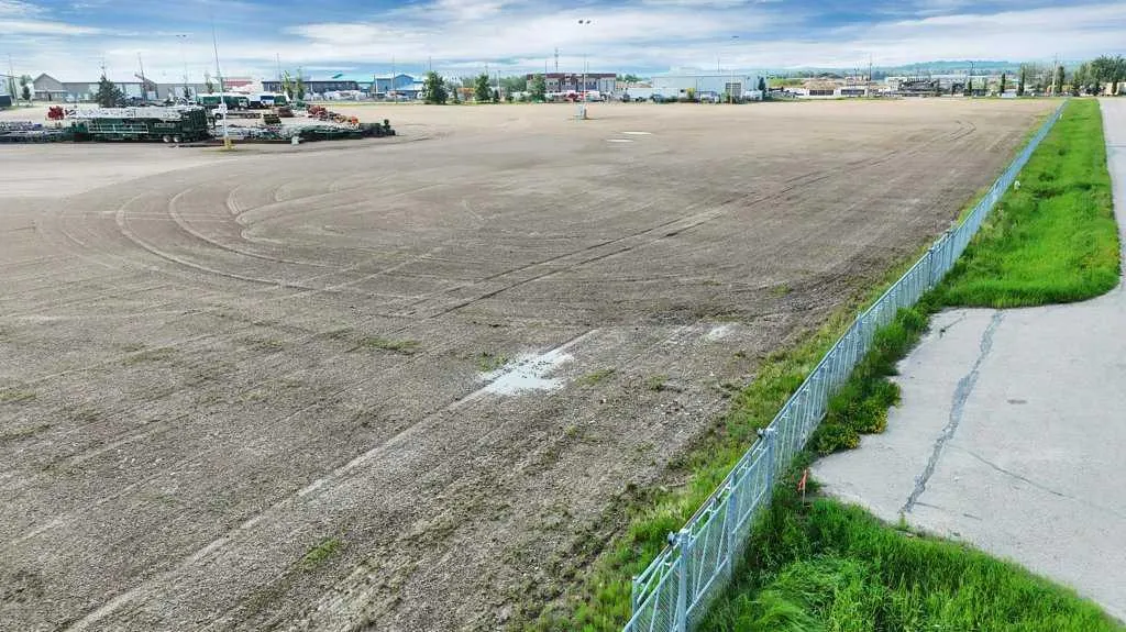 2 Charles Industrial Way Sylvan Lake AB T4S 0A6