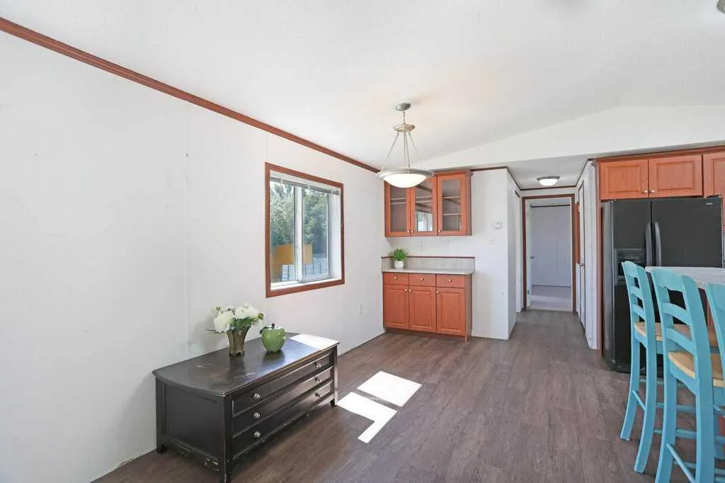349 Railway Avenue Duchess AB T0J0Z0