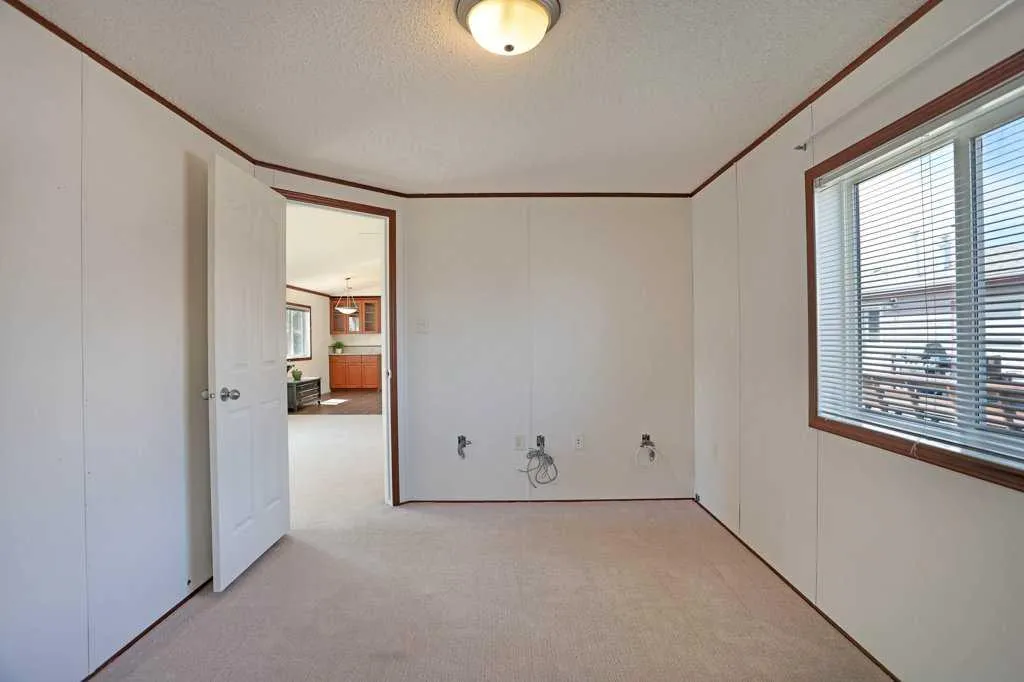 349 Railway Avenue Duchess AB T0J0Z0