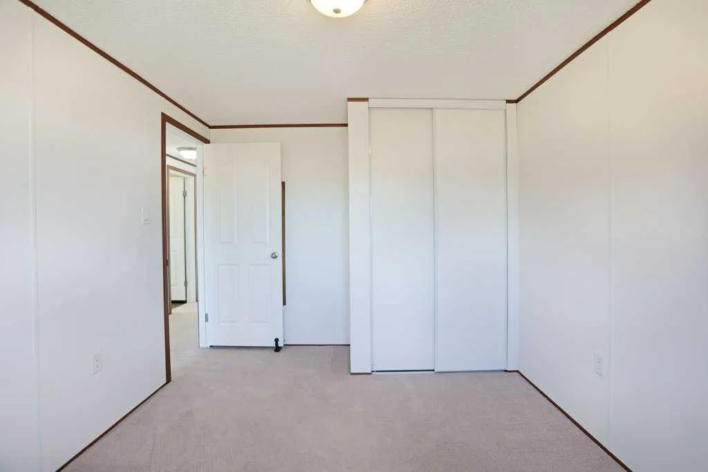 349 Railway Avenue Duchess AB T0J0Z0