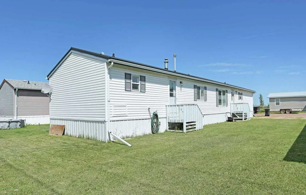 349 Railway Avenue Duchess AB T0J0Z0