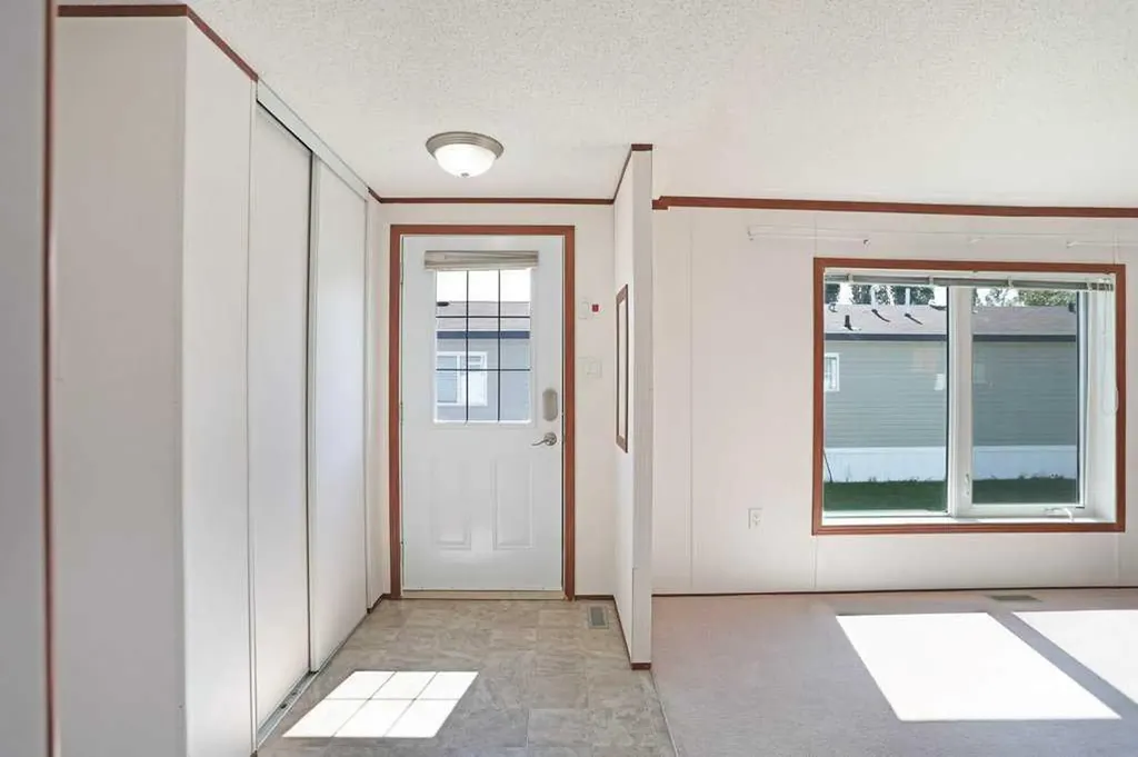 349 Railway Avenue Duchess AB T0J0Z0