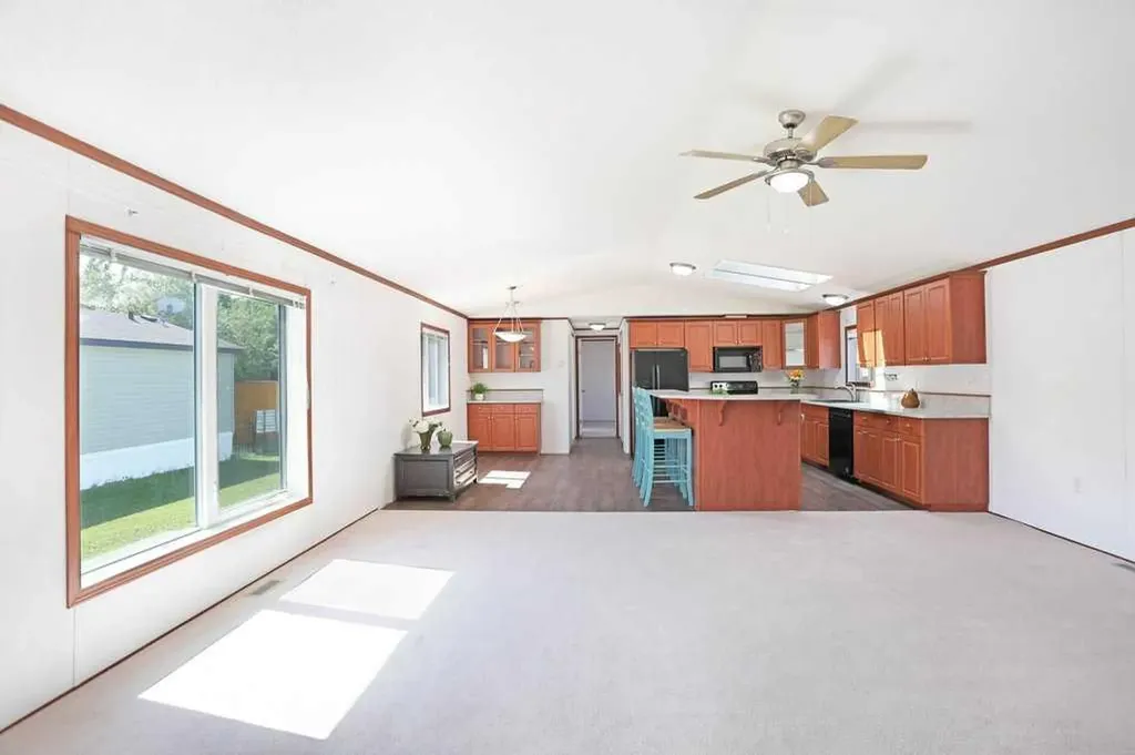 349 Railway Avenue Duchess AB T0J0Z0