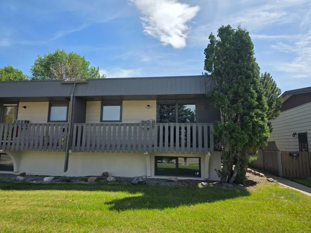 3514 20 Avenue S Lethbridge AB T1k 4G4