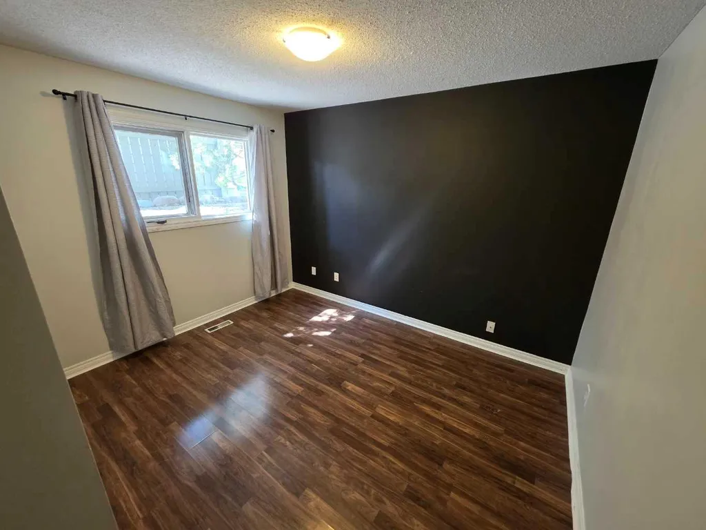 3514 20 Avenue S Lethbridge AB T1k 4G4
