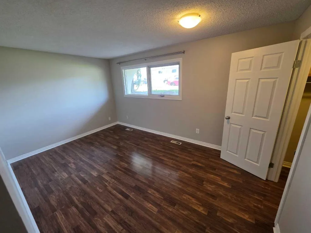 3514 20 Avenue S Lethbridge AB T1k 4G4