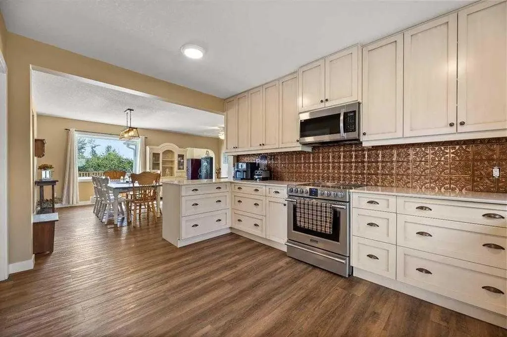 28537 Township Road 334 Rural Mountain View County AB T4H 4B1