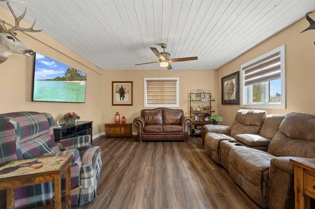 28537 Township Road 334 Rural Mountain View County AB T4H 4B1