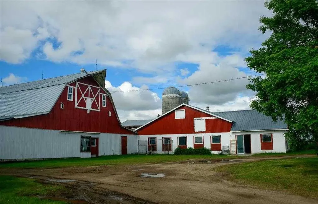 28537 Township Road 334 Rural Mountain View County AB T4H 4B1