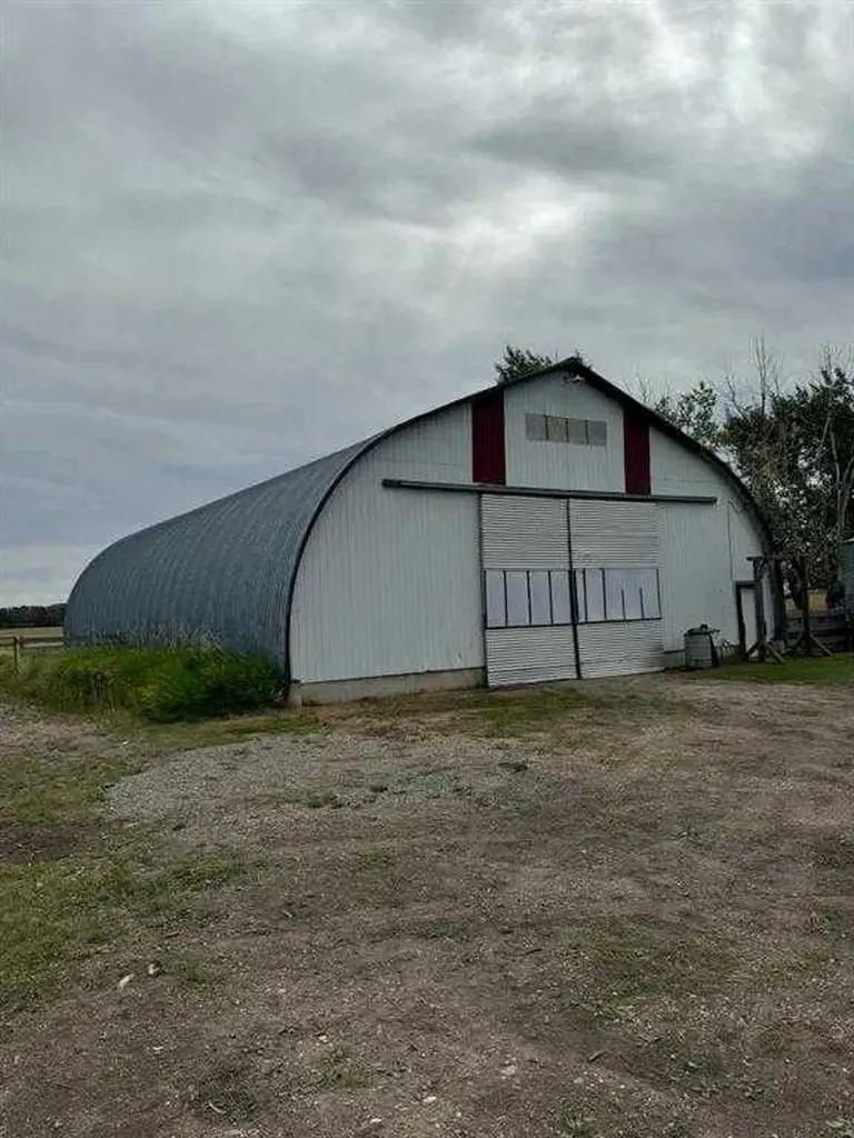 28537 Township Road 334 Rural Mountain View County AB T4H 4B1