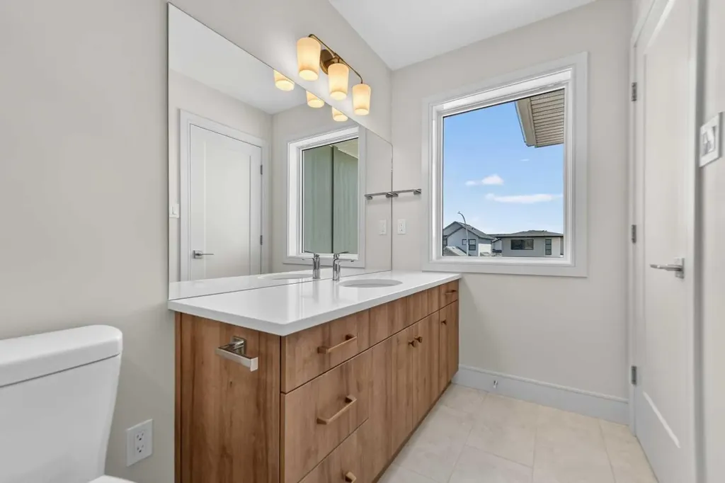 2526 44 Street S Lethbridge AB T1K 8L6