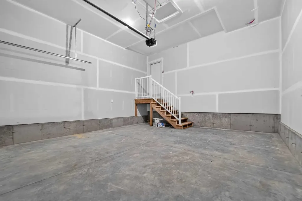 2526 44 Street S Lethbridge AB T1K 8L6