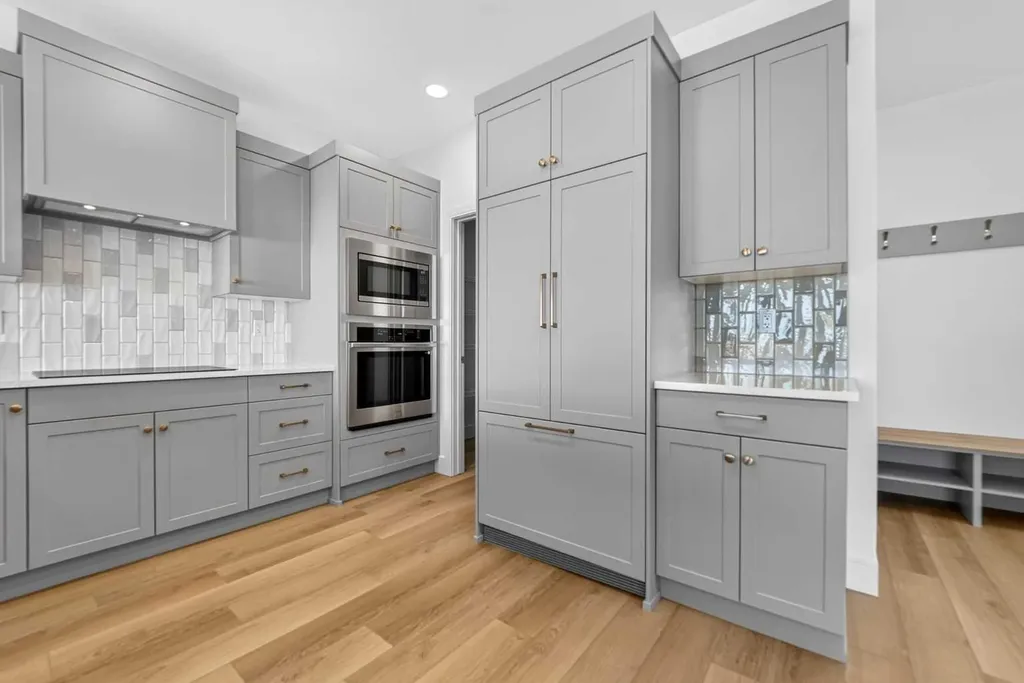 2526 44 Street S Lethbridge AB T1K 8L6