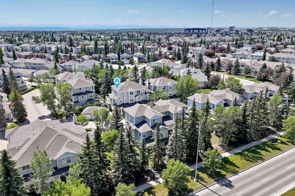 7171 Coach Hill Road SW Calgary AB T3H 3R7
