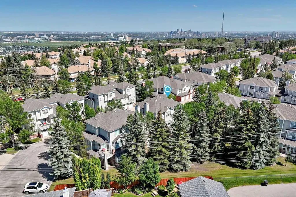 7171 Coach Hill Road SW Calgary AB T3H 3R7