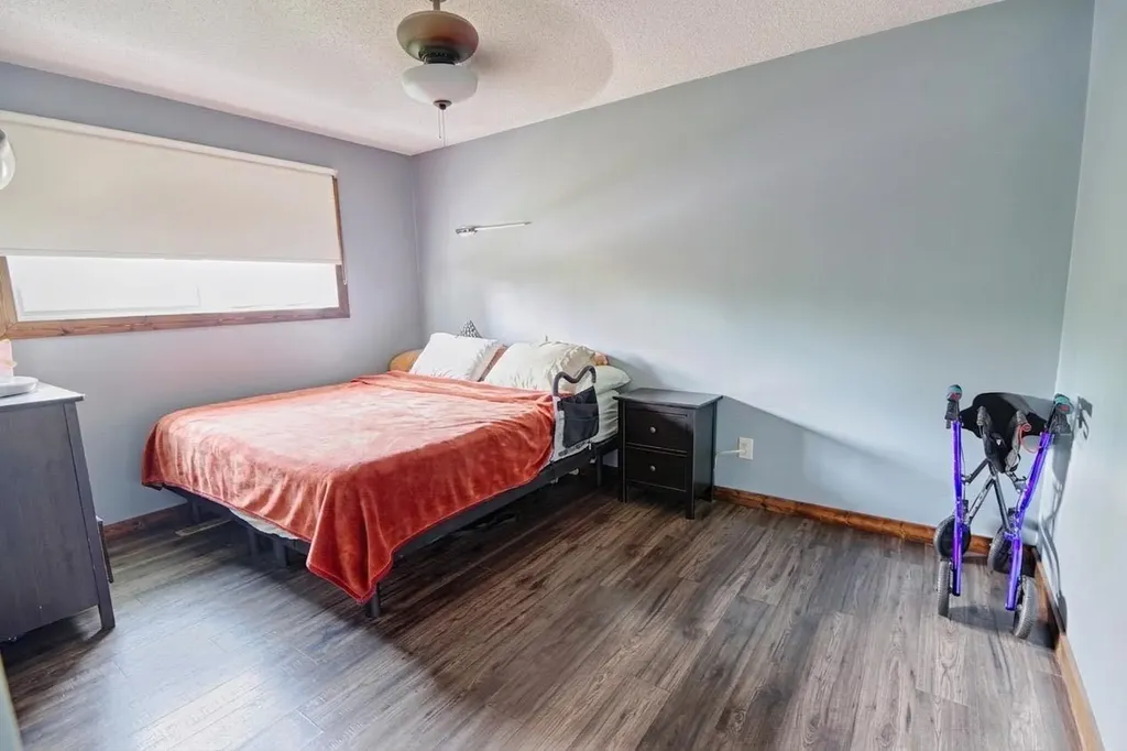 32 Lemoyne Crescent W Lethbridge AB T1K 4A5