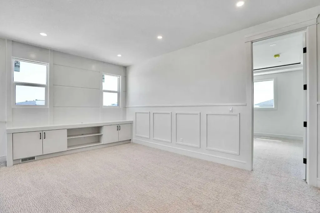 287 Waterford Road Chestermere AB T1X 3B3