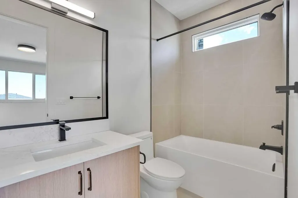 287 Waterford Road Chestermere AB T1X 3B3