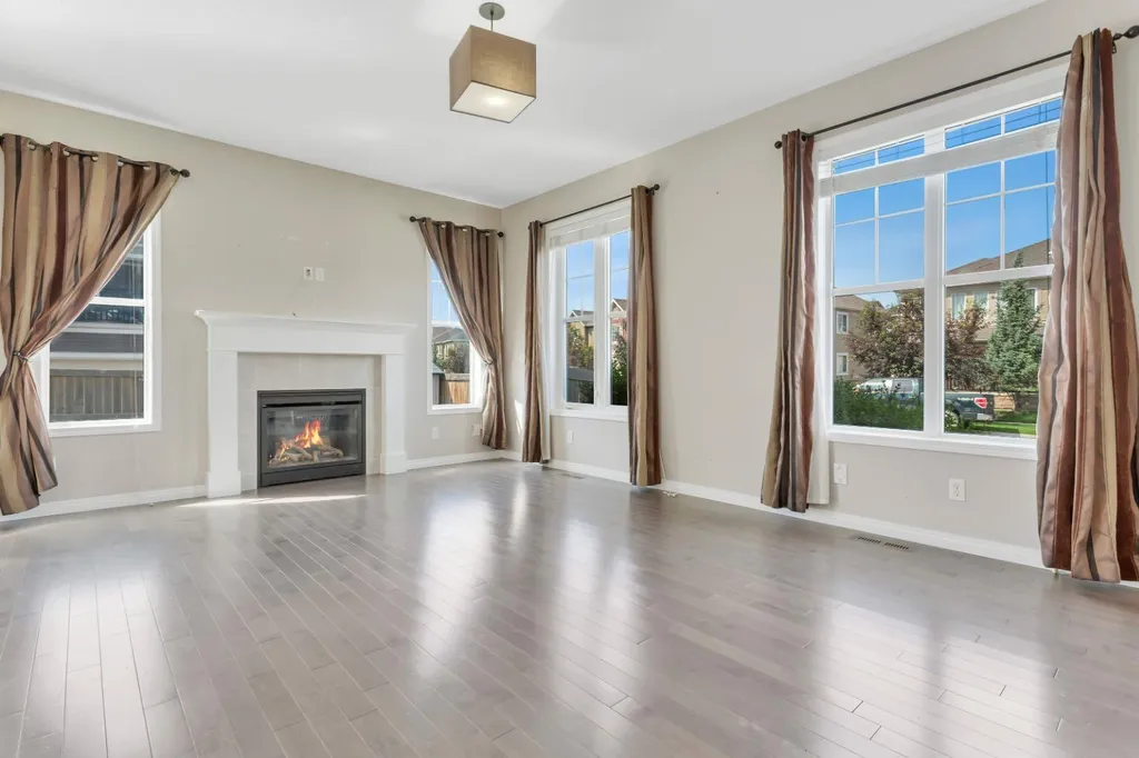 103 Windford Rise SW Airdrie AB T4B 3Z5