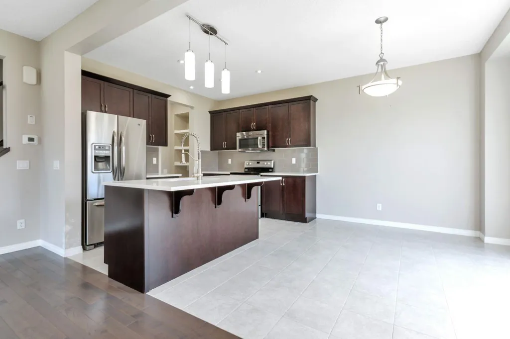 103 Windford Rise SW Airdrie AB T4B 3Z5