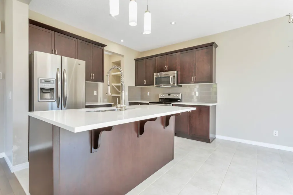 103 Windford Rise SW Airdrie AB T4B 3Z5