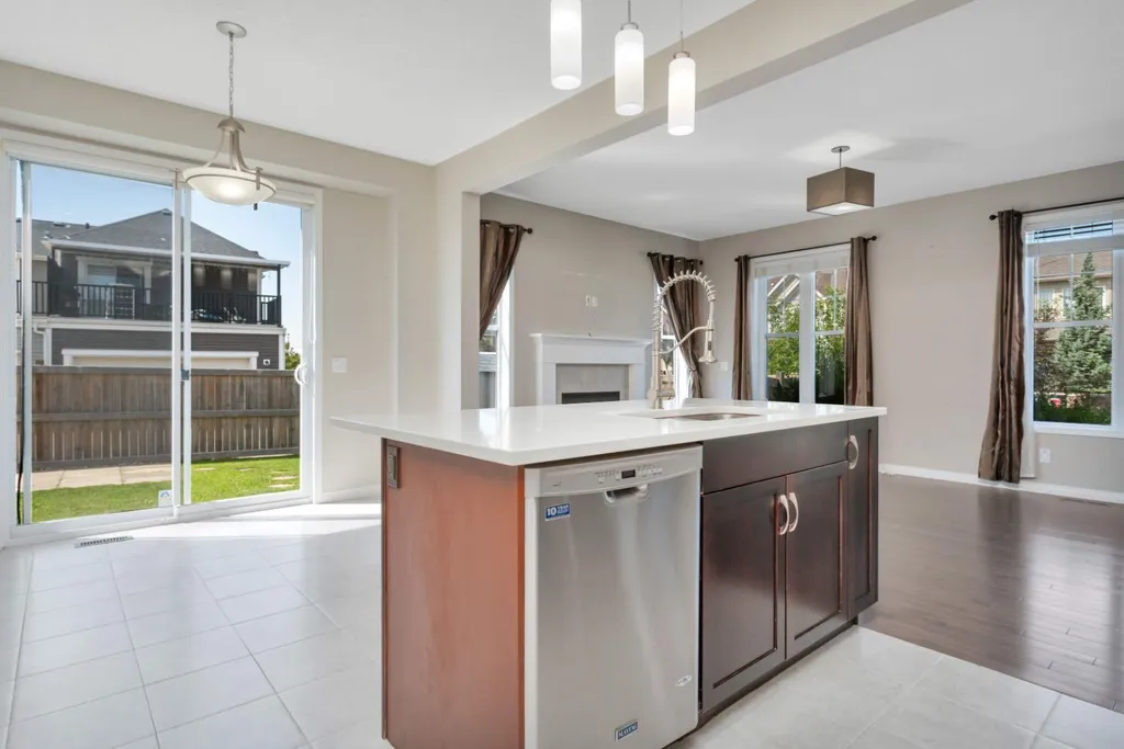 103 Windford Rise SW Airdrie AB T4B 3Z5