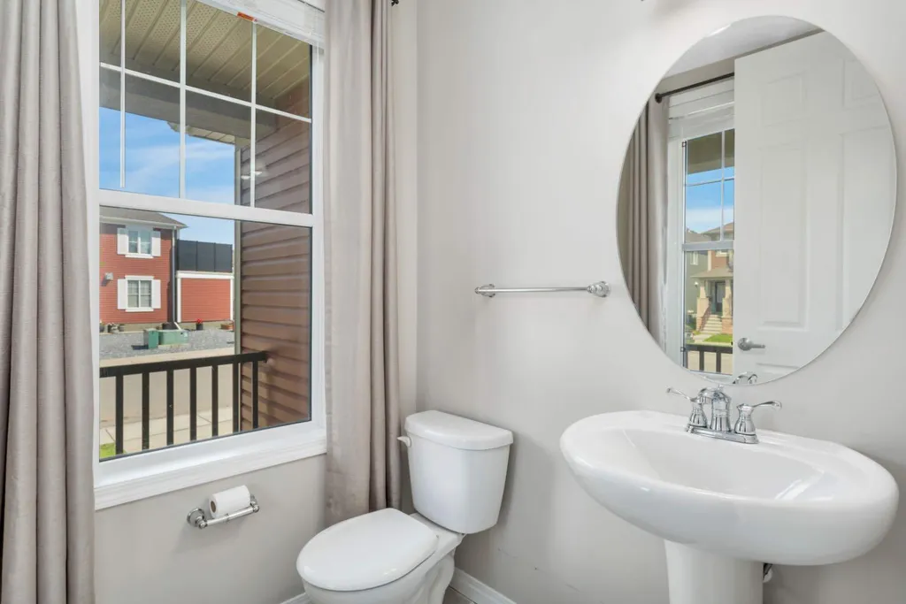 103 Windford Rise SW Airdrie AB T4B 3Z5